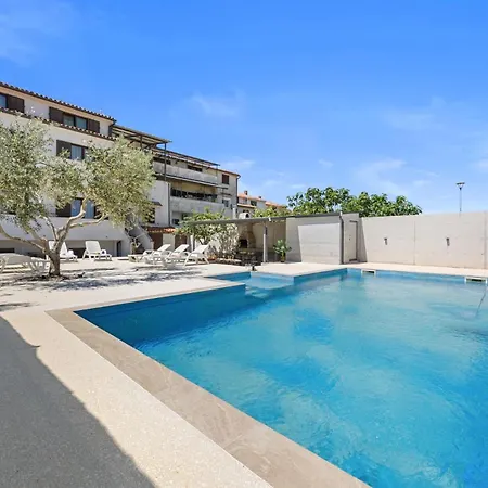 Emycol In Pula,istrien By Istrabook Villa